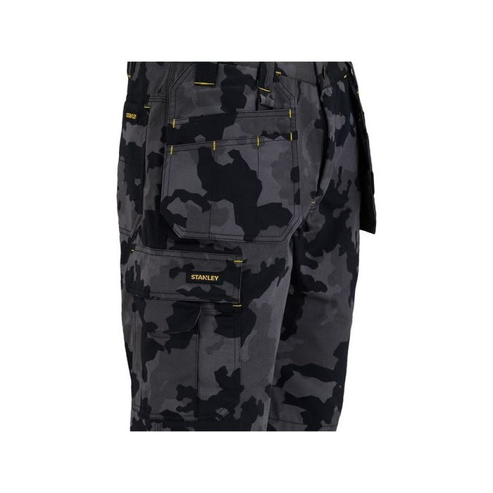 Stanley® Clothing Hanley Holster Shorts Black Camouflage Waist 32in STANLEY® Clothing - Town Tools
