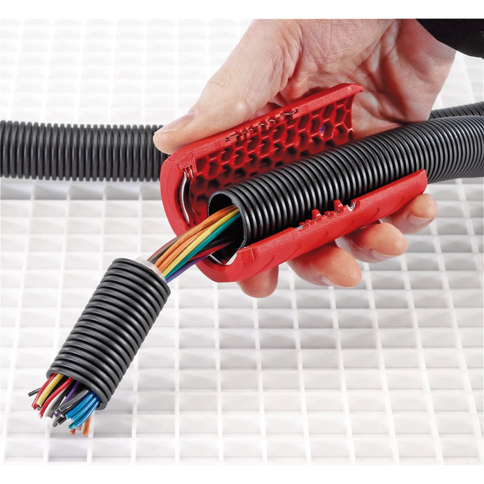 KNIPEX 90 22 02 SB TwistCut® Corrugated Pipe Cutter, 100mm - 90 22 02 SB