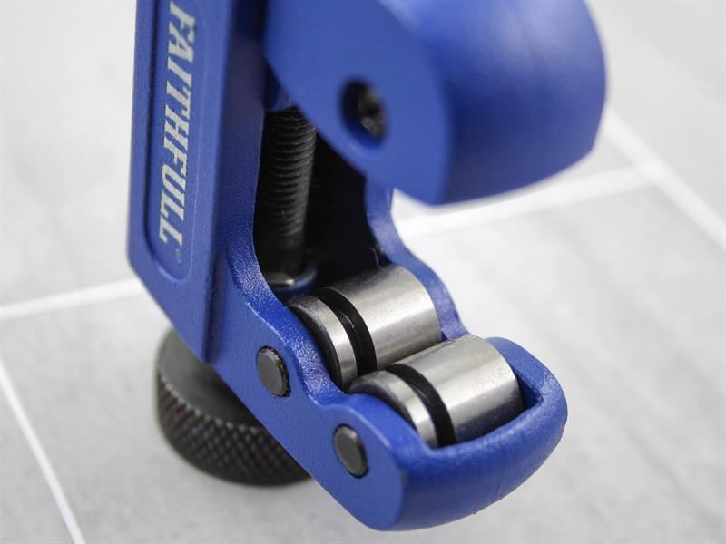Faithfull Pipe Cutter 3 - 30mm Faithfull - Town Tools