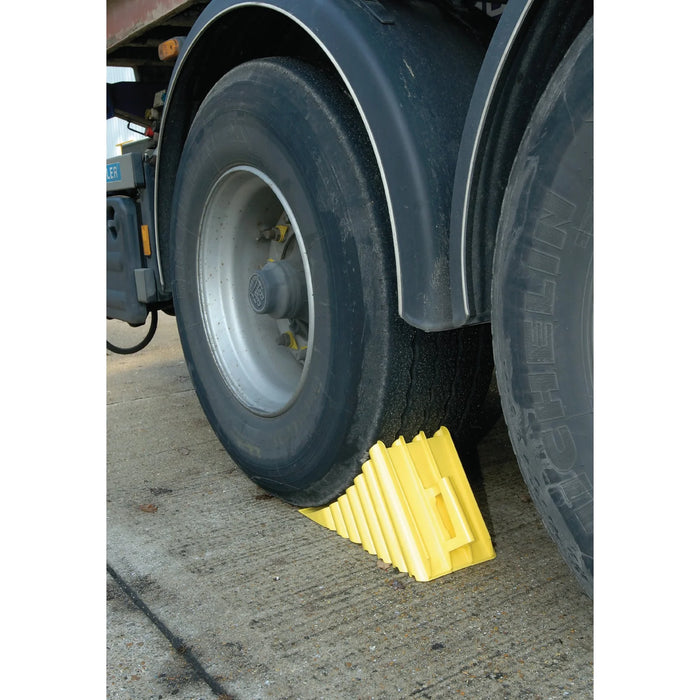 Draper Expert Wheel Chock for Larger Than 920mm Dia. Wheels - WC250