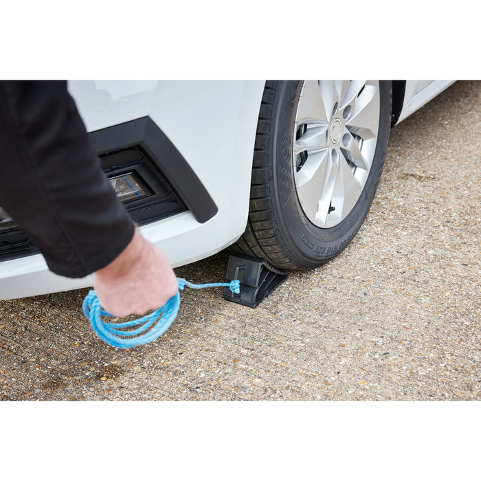 Draper Plastic Wheel Chocks, 2 Tonne (Pair) - PWC1