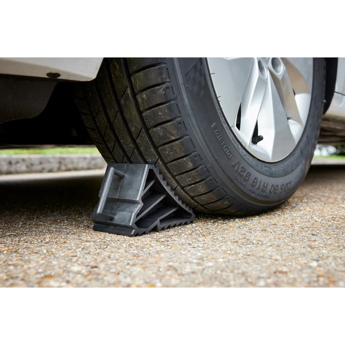 Draper Plastic Wheel Chocks, 2 Tonne (Pair) - PWC1
