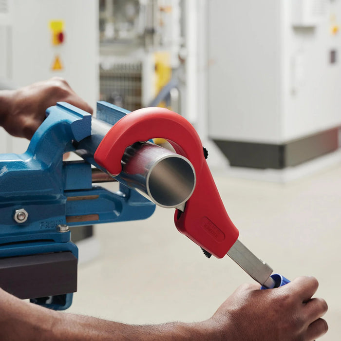 KNIPEX 90 31 03 BK TubiX® XL Pipe Cutter, 260mm - 90 31 03 BK