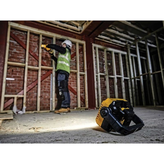 Dewalt Power Tools DCL077 Compact Task Light 12/18V Bare Unit DeWALT Power Tools - Town Tools