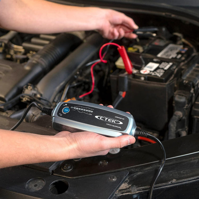 CTEK Lithium XS LiFePO4 Battery Charger / Recharger CTEK - Town Tools