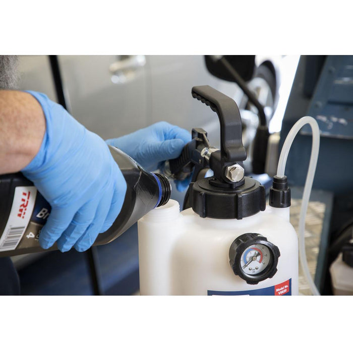 Sealey Pneumatic Brake & Clutch Bleeder 2.5L VS830 Sealey - Town Tools 