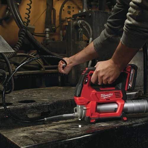 Milwaukee M18 grease gun Milwaukee - Town Tools 