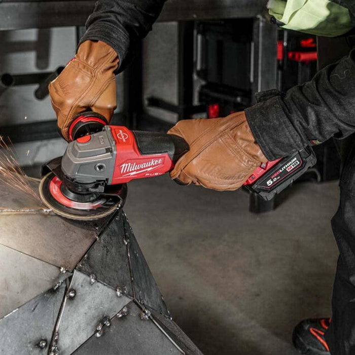 Milwaukee M18 115mm Small Angle Grinder (Kit) 4933478432 Milwaukee - Town Tools 