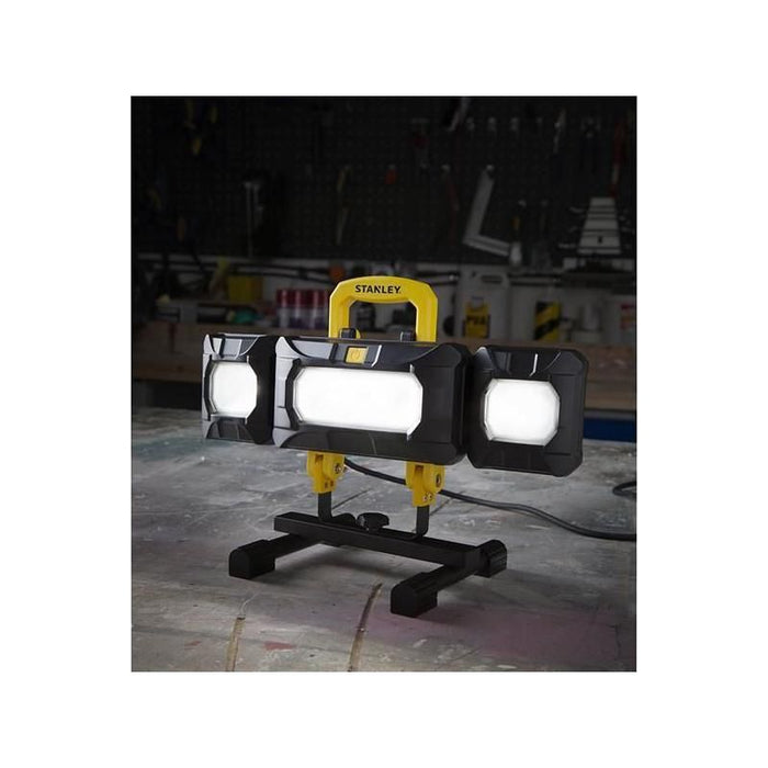 Stanley® Lighting Multi Directional Worklight 4500 Lumens STANLEY® Lighting - Town Tools
