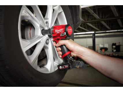 Milwaukee M12 FUEL sub compact 1/2in. impact wrench Milwaukee - Town Tools 