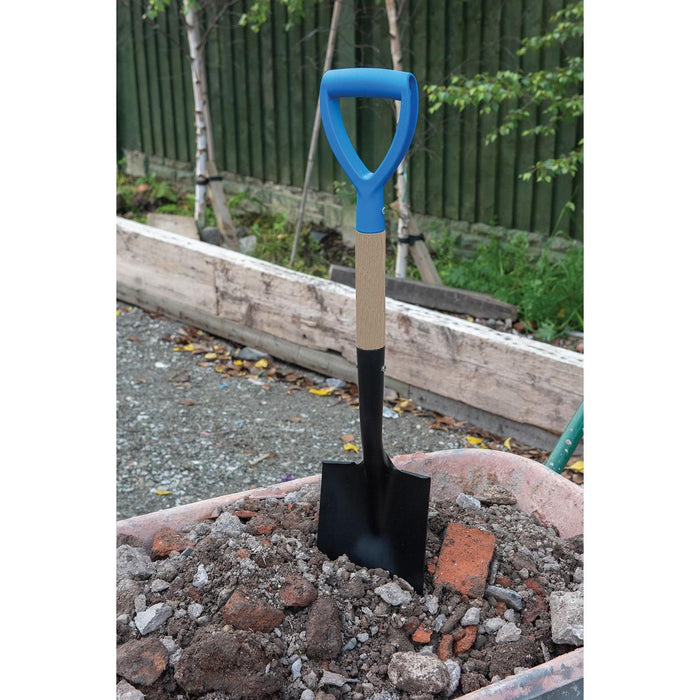 Silverline Wooden Square Head Micro Shovel 700mm Silverline - Town Tools 