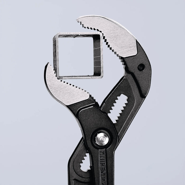 KNIPEX 87 01 560 Cobra® XXL Pipe Wrench and Water Pump Pliers, 560mm - 87 01 560