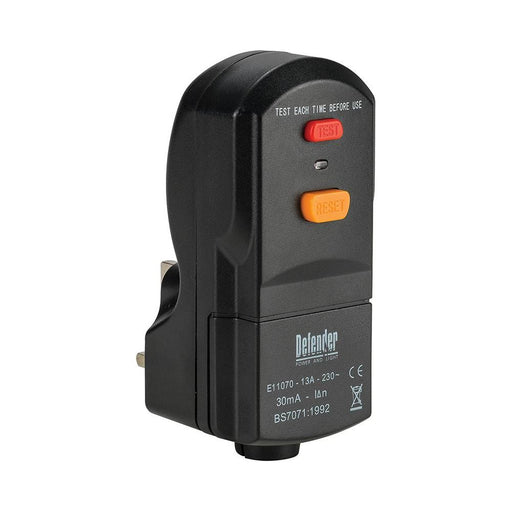 Defender RCD Plug 13A (Wireable) 230V Defender - Town Tools 