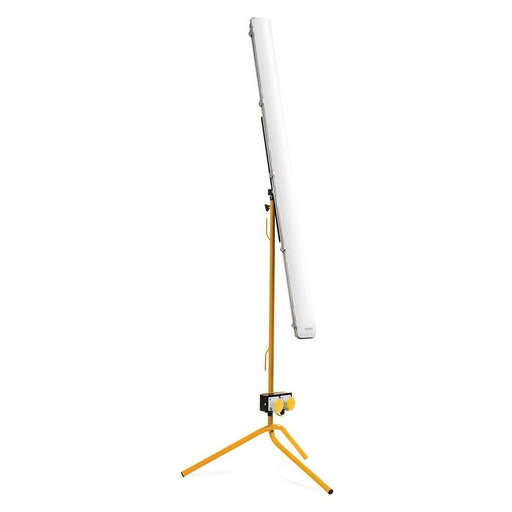 Defender LED fitting 5ft & Power Take-Off 16A 110V / 240V Defender - Town Tools 