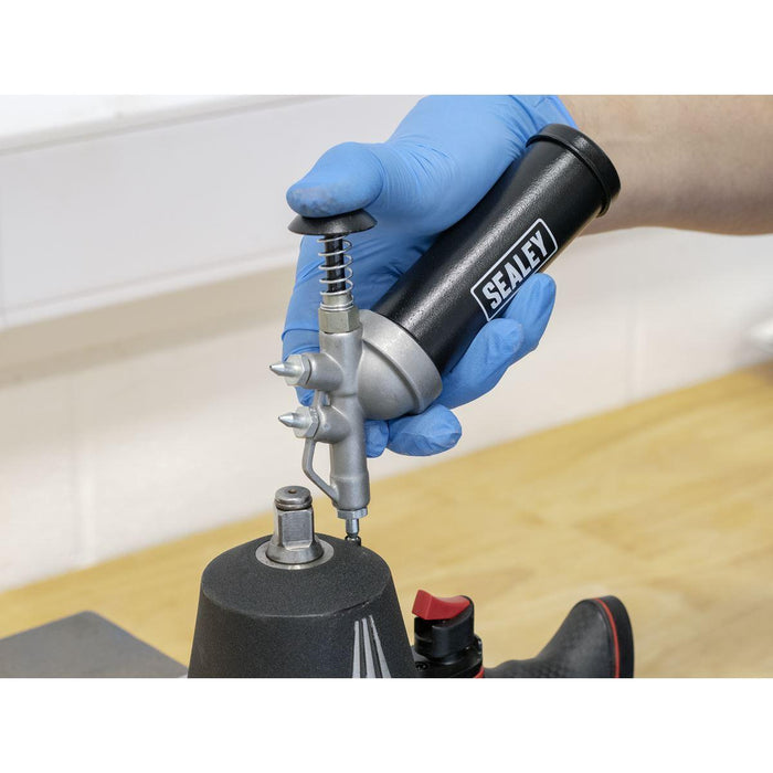 Sealey Mini Grease Gun Push Type AK55 Sealey - Town Tools 
