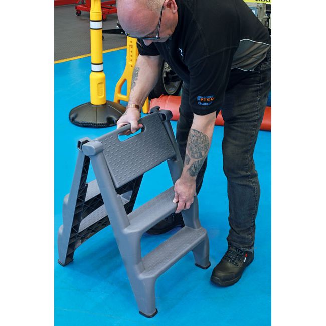 Laser Insulating Folding 3-Step Ladder Laser - Town Tools