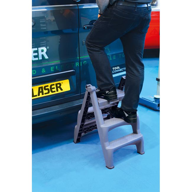 Laser Insulating Folding 3-Step Ladder Laser - Town Tools