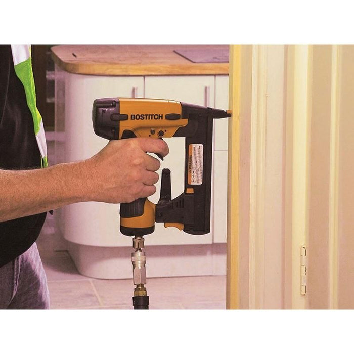 Bostitch SX1838-E Pneumatic Stapler 38mm 18 Gauge Bostitch - Town Tools