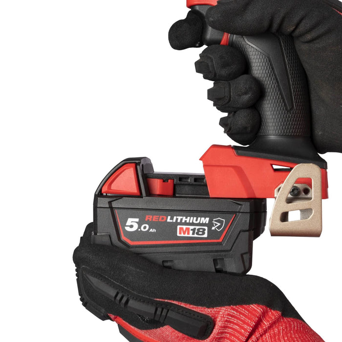 Milwaukee M18 B5-CR 18v Cordless Chemical Resistant Li-ion Battery 5ah Milwaukee - Town Tools 