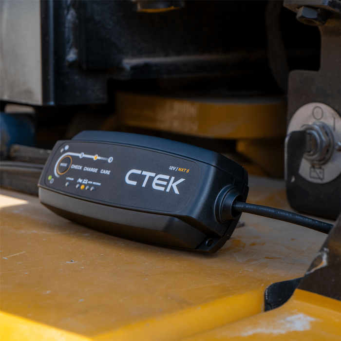 CTEK NXT 5 UK+G Smart Battery Charger for 12V Lead Acid & Lithium-ion