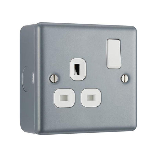 Masterplug Metal Clad Switched Socket 1-Gang 13A Masterplug - Town Tools