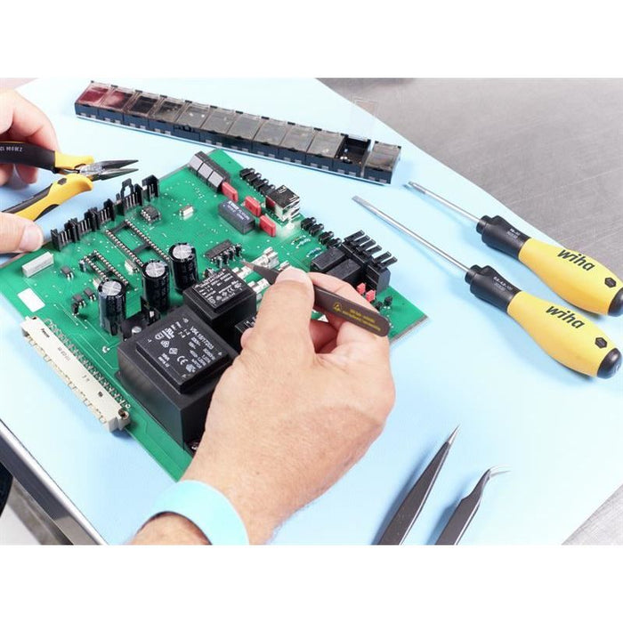 Wiha Professional ESD SMD Tweezer Set, 4 Piece Wiha - Town Tools