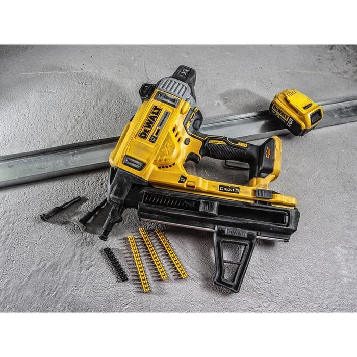 Dewalt Power Tools DCN890P2 XR Brushless Concrete Nailer 18V 2 x 5.0Ah Li-ion DeWALT Power Tools - Town Tools