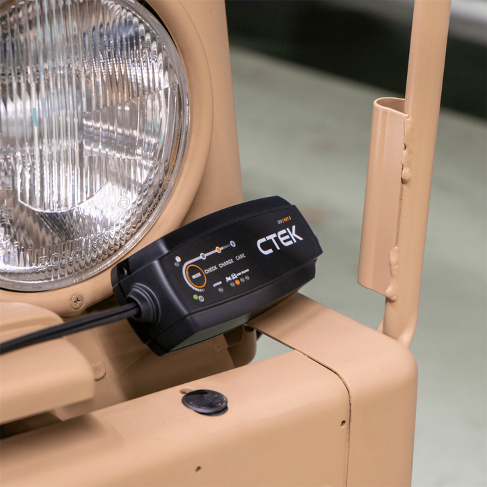 CTEK NXT 5 UK+G Smart Battery Charger for 12V Lead Acid & Lithium-ion