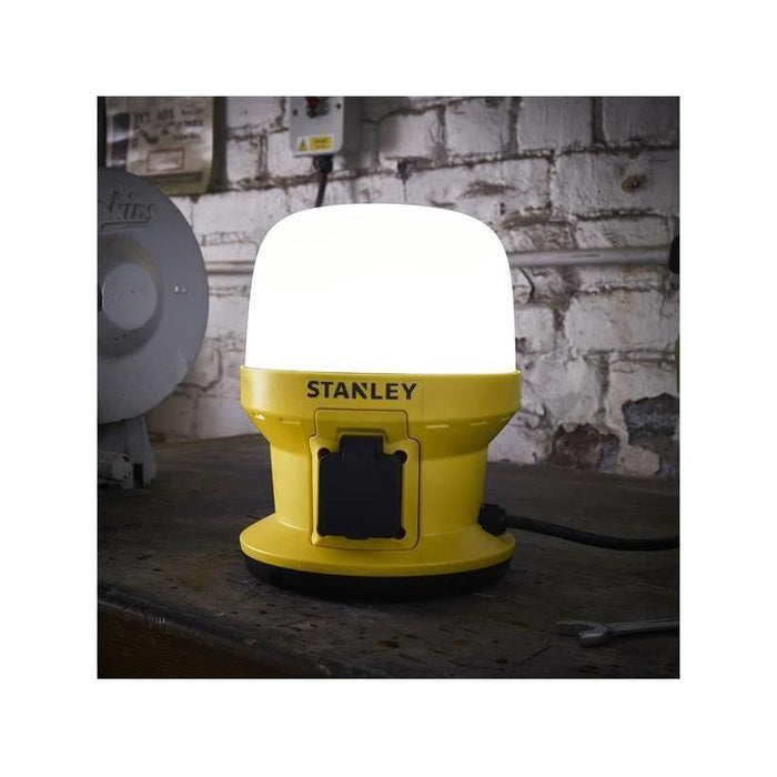 Stanley® Lighting Magnetic Globe Light with Outlet Socket 2600 Lumens STANLEY® Lighting - Town Tools