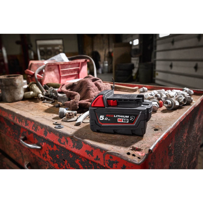 Milwaukee M18 B5-CR 18v Cordless Chemical Resistant Li-ion Battery 5ah Milwaukee - Town Tools 