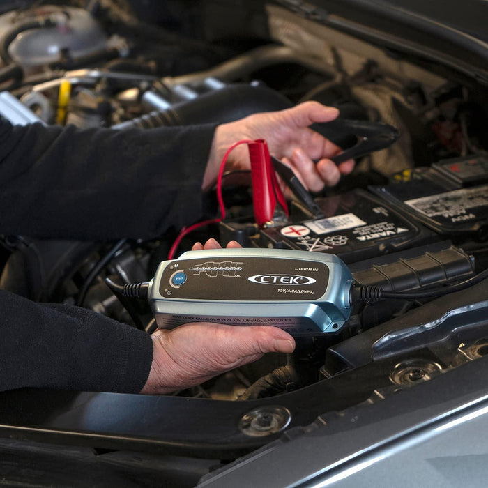 CTEK Lithium XS LiFePO4 Battery Charger / Recharger CTEK - Town Tools