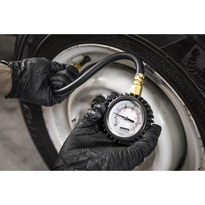 Sealey Tyre Pressure Gauge with Clip-On Chuck 0-7bar(0-100psi) TST/PG6 Sealey - Town Tools 