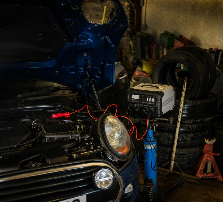 Maypole Heavy Duty Steel 30 Amp 12V/24V Car Van Tractor Battery Charger Mp750